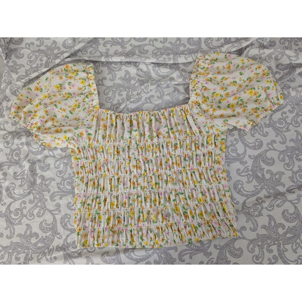 elodie puff sleeve smocked crop top size medium - Picture 6 of 6
